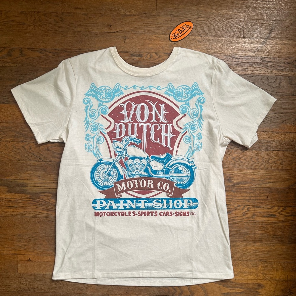 Von Dutch Off-White Tee with Logo